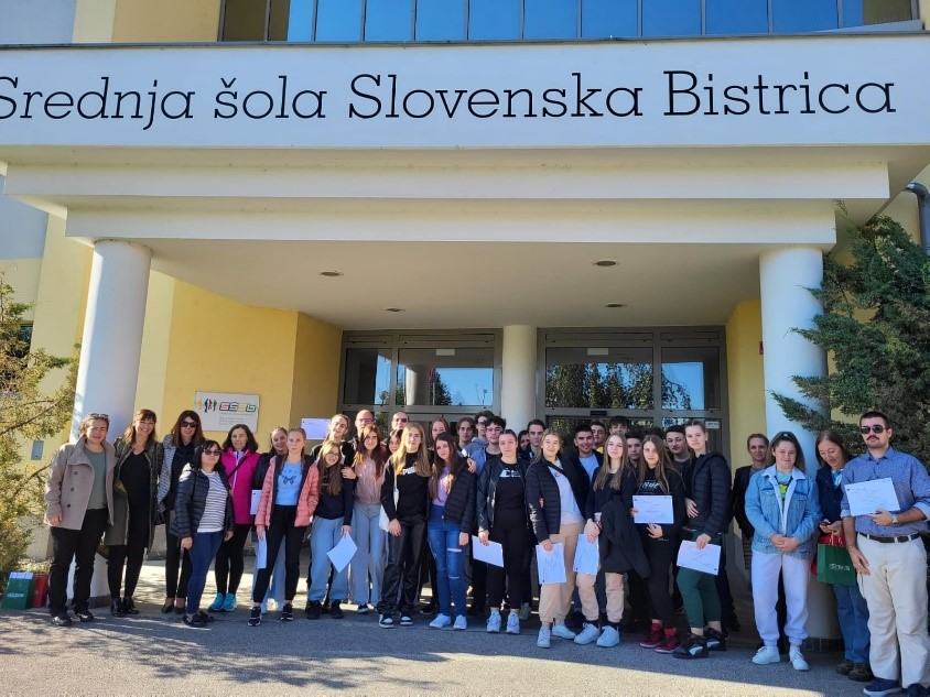 Srednja šola Slovenska Bistrica pridobila AKREDITACIJO Erasmus+ Mladi v akciji
