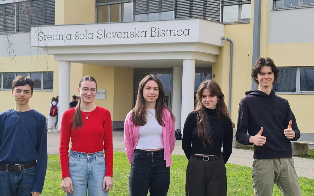 Eno zlato in dve srebrni priznanji dosegli dijaki na državnem tekmovanju iz biologije za Proteusovo priznanje